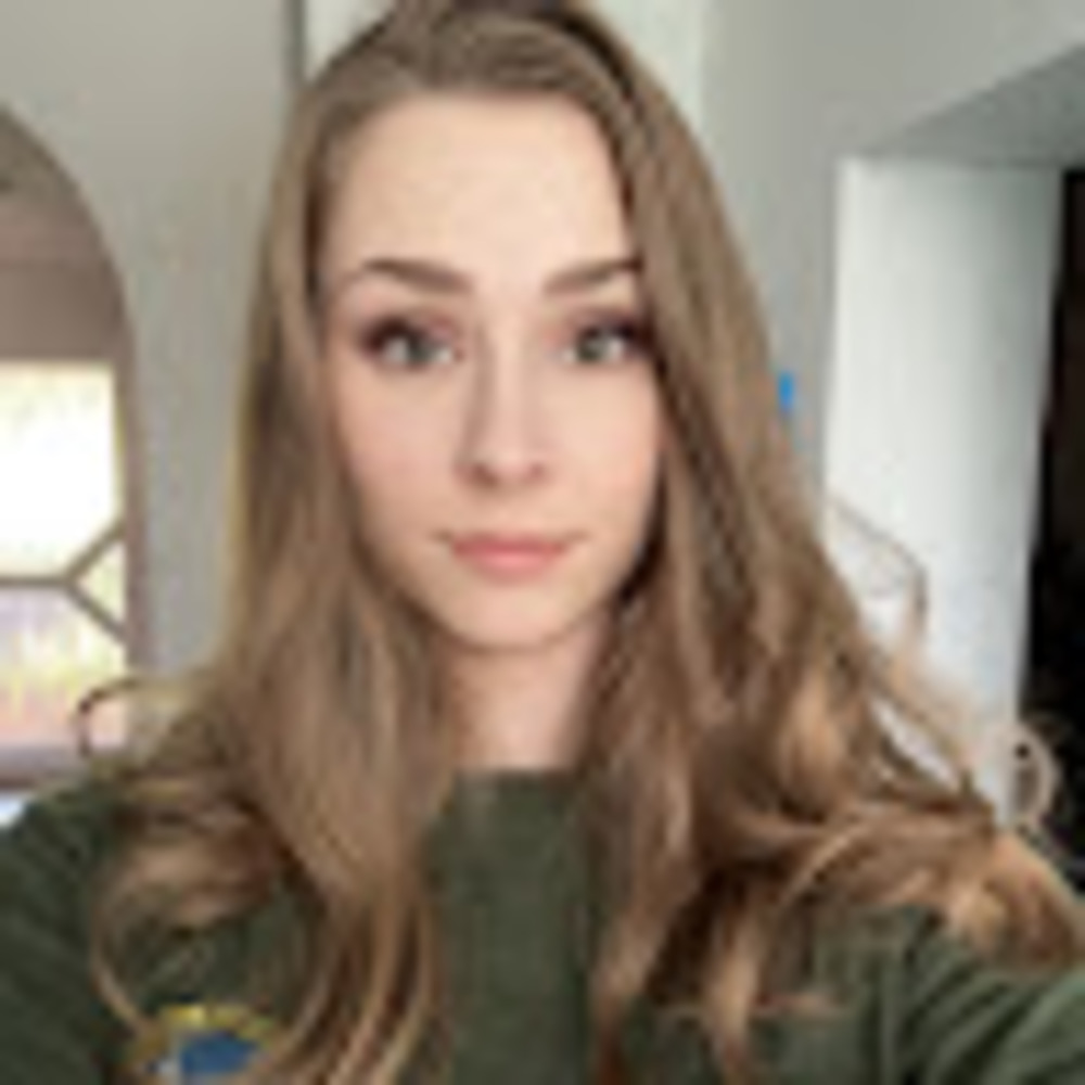 Meet your Posher, Courtney